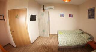 Гостиница Гостевой Дом Акбаль-Ахау Корпус 2 Геленджик Односпальная кровать в общем номере с 3 кроватями-1